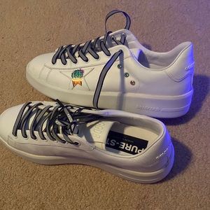 Women’s Size 10 Golden Goose Pure Star sneakers